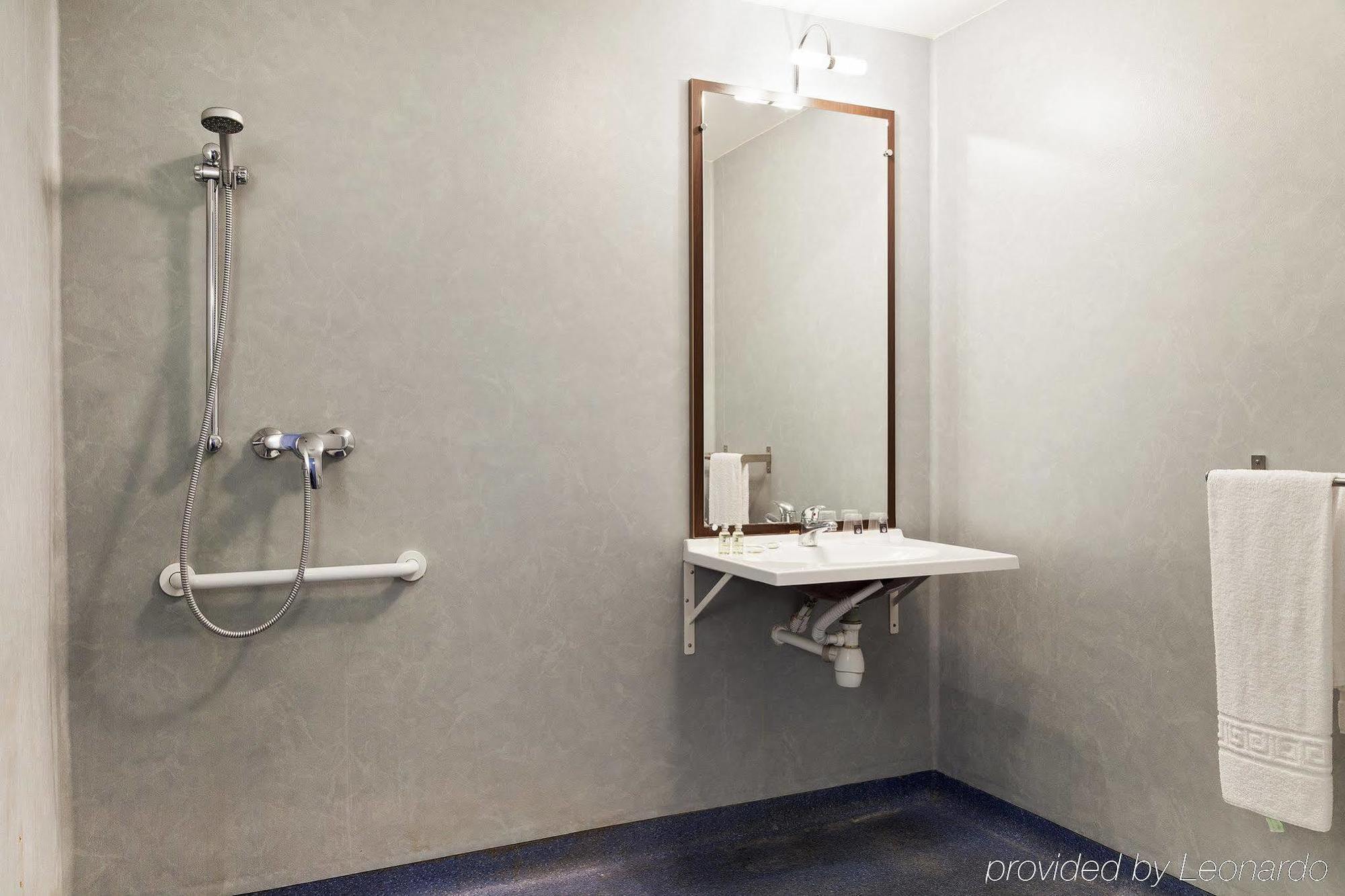 Comfort Suites Le-Port-Marly Paris Ouest Le Port-Marly Kültér fotó