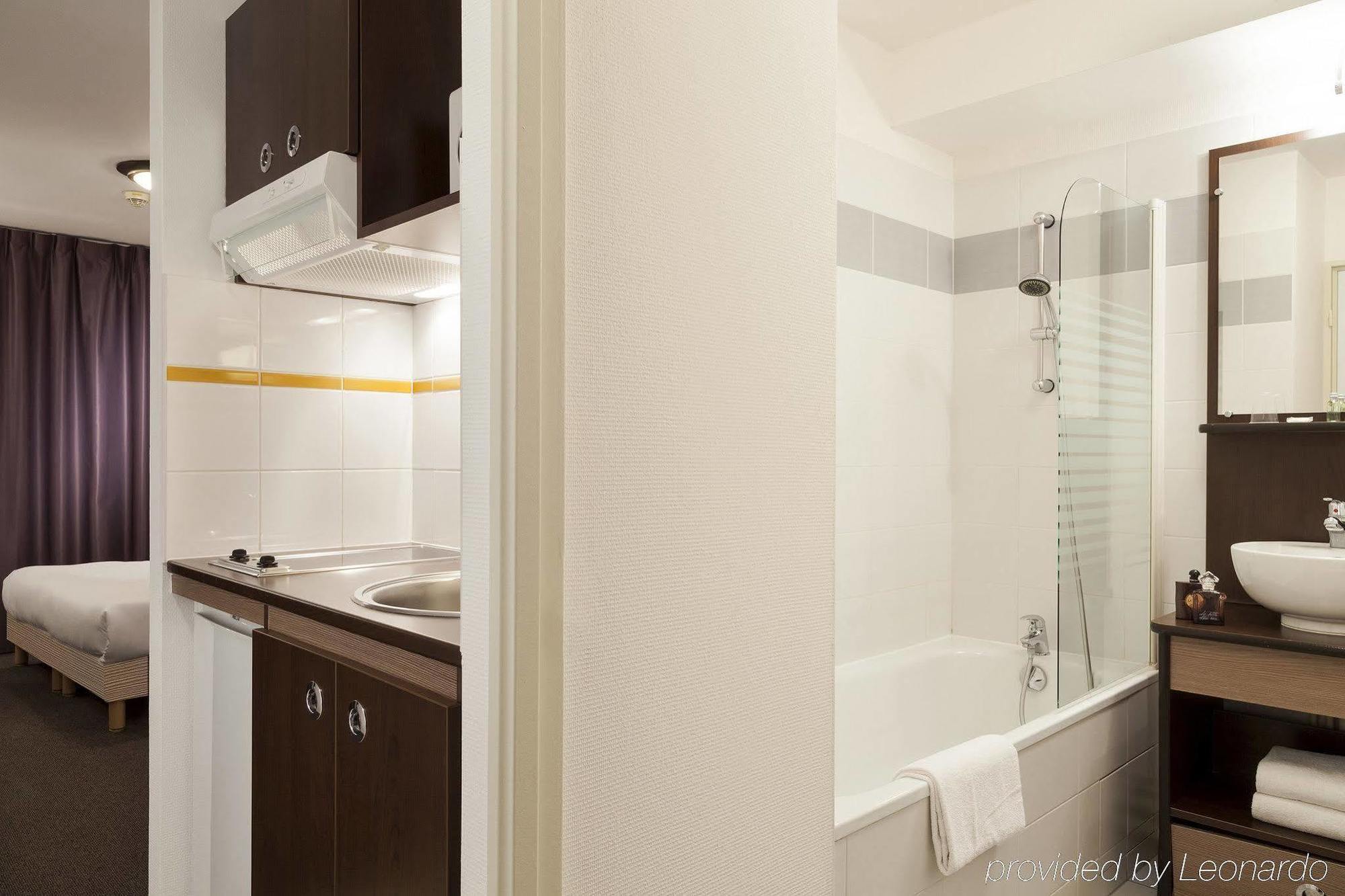Comfort Suites Le-Port-Marly Paris Ouest Le Port-Marly Kültér fotó
