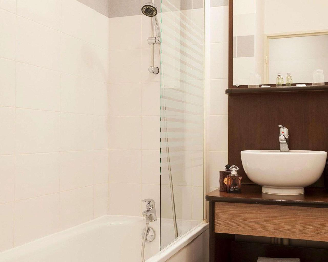 Comfort Suites Le-Port-Marly Paris Ouest Le Port-Marly Kültér fotó