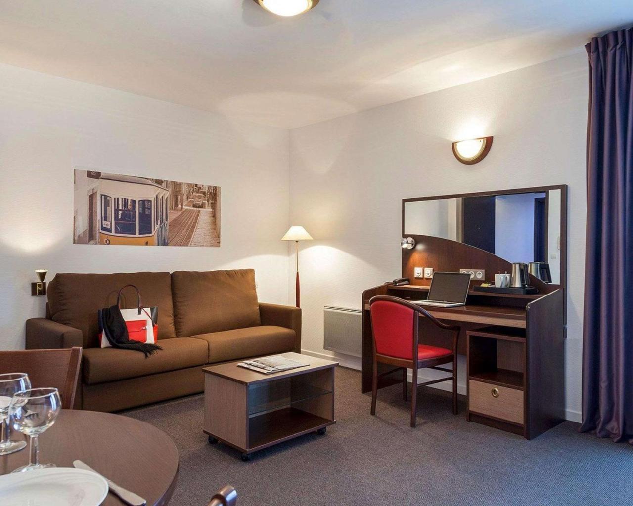 Comfort Suites Le-Port-Marly Paris Ouest Le Port-Marly Kültér fotó