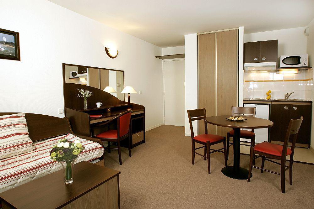 Comfort Suites Le-Port-Marly Paris Ouest Le Port-Marly Kültér fotó