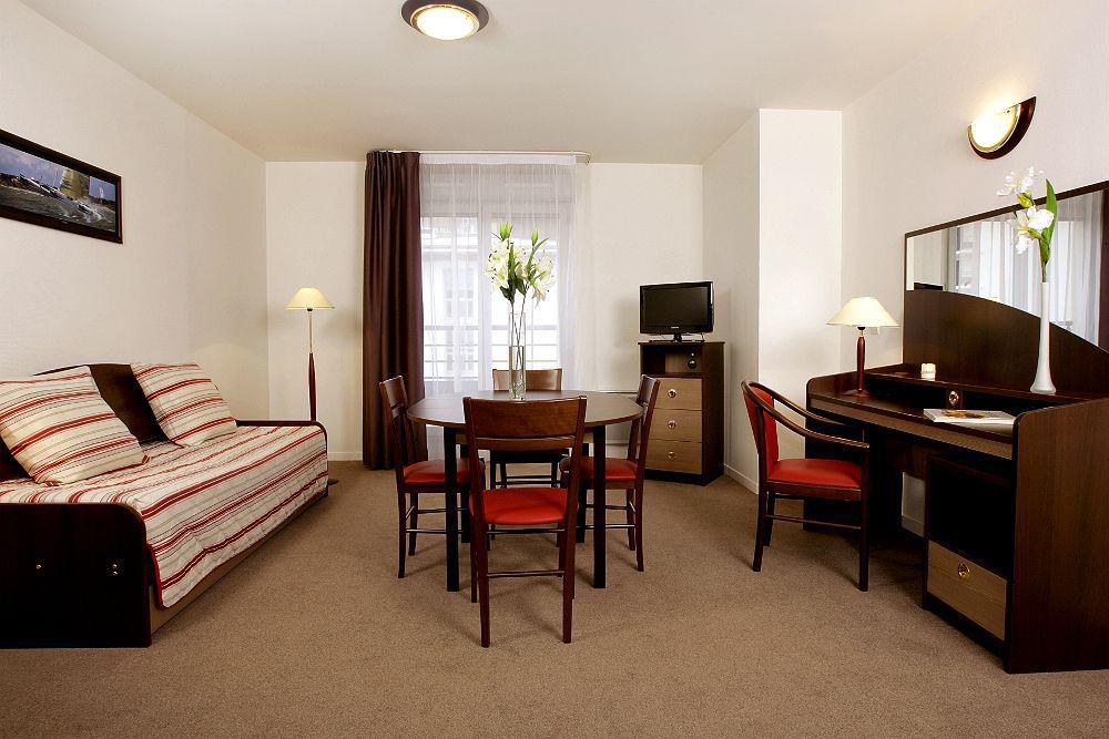 Comfort Suites Le-Port-Marly Paris Ouest Le Port-Marly Kültér fotó