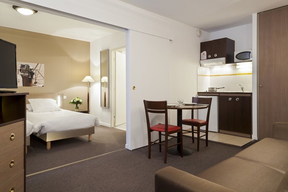 Comfort Suites Le-Port-Marly Paris Ouest Le Port-Marly Kültér fotó